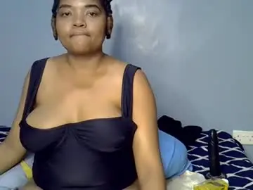 Chaturbate Nude Webcam of busty_kenzi