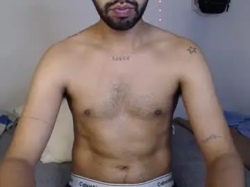Chaturbate Sex Cam of adrian_falcon