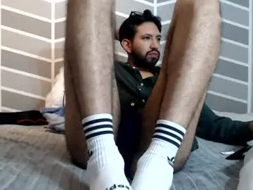 Chaturbate Live Porn of adrian_falcon