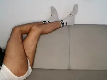 Chaturbate Nude Webcam of adrian_falcon