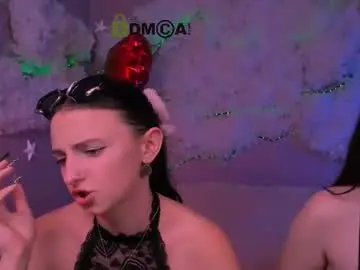 Chaturbate Live Sex Cam of nymiraaa