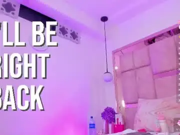 Chaturbate Adult Video Chat of emily_daarell