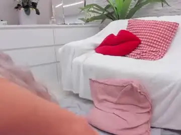 Chaturbate Live Sex Cam of yssaacher