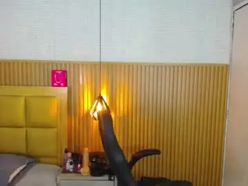 Chaturbate Live Sex Cam of madisonross1