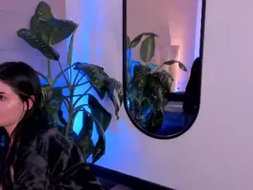 Chaturbate Live Sex Cam of milii_rose