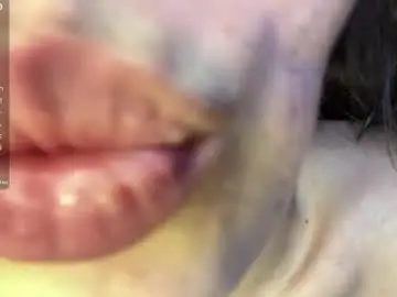 Chaturbate Best live sex cam show of pricillahoinacki