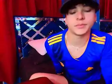 Chaturbate Live Sex Cam of luke_howland