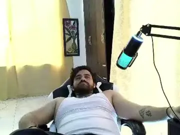 Chaturbate Sex Cam of aronmiller404