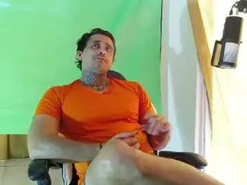 Chaturbate Watch Live Sex Cams of aronmiller404