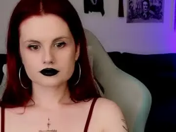 Chaturbate Watch Live Sex Cams of dellacrush_