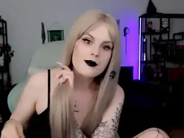 Chaturbate Best live sex cam show of dellacrush_