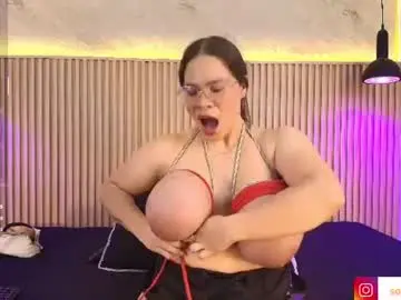 Chaturbate Live Sex of big_tits_in_your_face