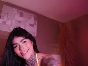 Chaturbate Free Porn Cam of curvyliciouss