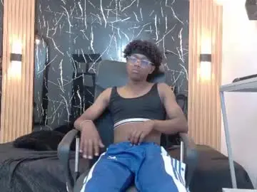 Chaturbate Watch Live Sex Cams of milo_afterdark