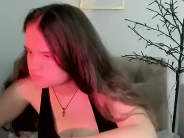 Chaturbate Live Sex Cam of adelecruzz