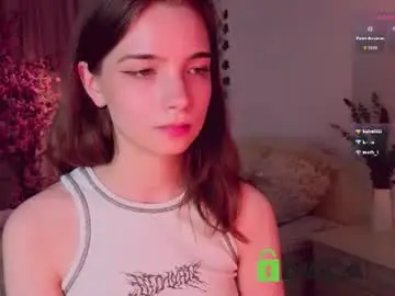Chaturbate Live Sex Cam of evi_brook