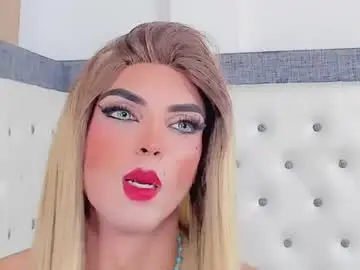 Chaturbate Live Sex Cam of esmeraldasexycutee