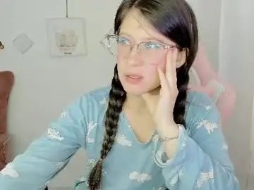 Chaturbate Live Sex Cam of zooeybelair