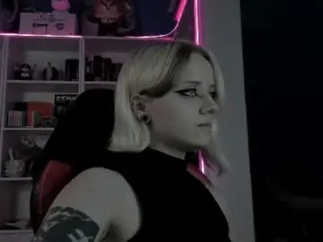 Chaturbate Live Sex Cam of holy_mistresss