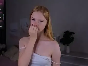 Chaturbate Live Sex Cam of laniehohenberger