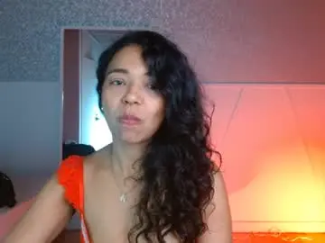 Chaturbate Free Porn Cam of selene_bubble