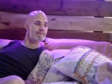Chaturbate Watch Live Sex Cams of bald_beautiful