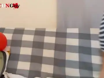 Chaturbate Live Sex Cam of fluffycdnguy