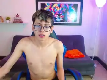 Chaturbate Adult Video Chat of alexcum_18
