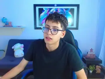 Chaturbate Best live sex cam show of alexcum_18