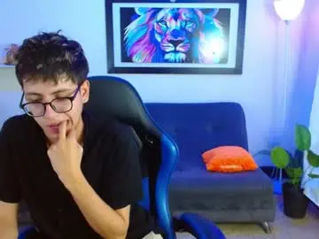 Chaturbate Nude Webcam of alexcum_18