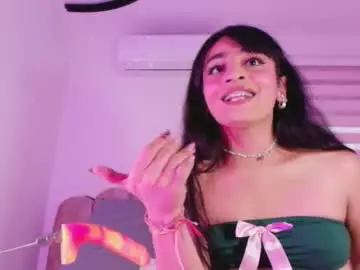 Chaturbate Live Sex of malaia_thompson_