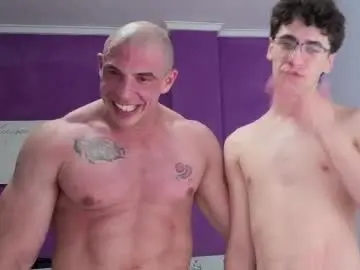 Chaturbate Nude Webcam of twinkanddaddy_69