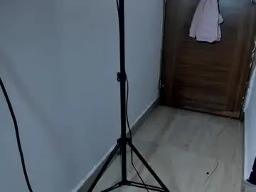 Chaturbate Live Sex Cam of carlamarrinson