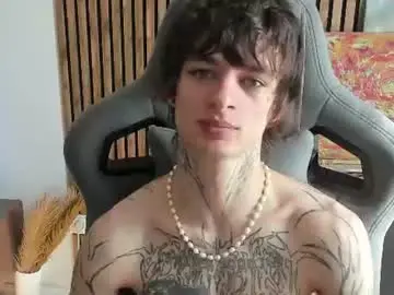 Chaturbate Live Sex Cam of oliverrgroove