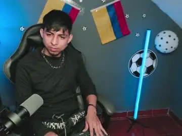 Chaturbate Sex Cam of mralpha_latino