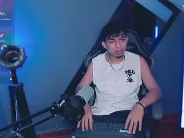 Chaturbate Live Sex of mralpha_latino