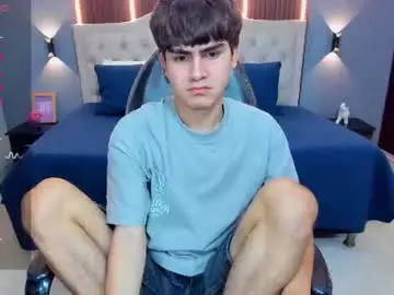 Chaturbate Live Sex Cam of tommy18__
