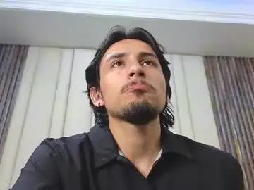 Chaturbate Watch Live Sex Cams of latinshort