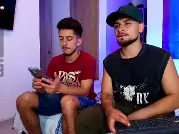 Chaturbate Free Porn Cam of aron_santoro1