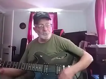 Chaturbate Live Sex Cam of kabriggs137
