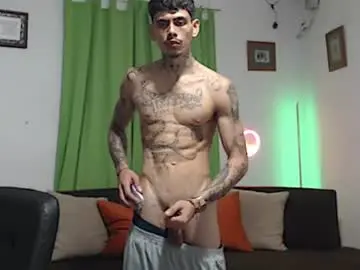 Chaturbate Best live sex cam show of alpha_zom