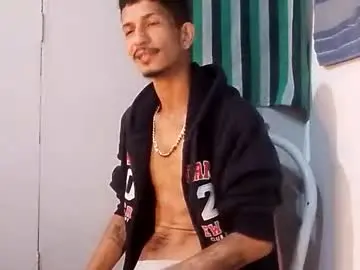 Chaturbate Adult Video Chat of theyllorwillians
