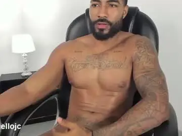 Chaturbate Adult Video Chat of xtipp3r