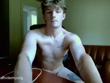 Chaturbate Live Sex Cam of deeyungguy