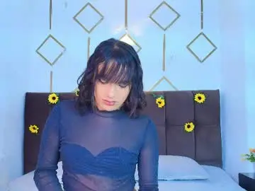 Chaturbate Live Sex Cam of liiaa_sweett_