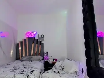 Chaturbate Live Porn of pocahontasweetss
