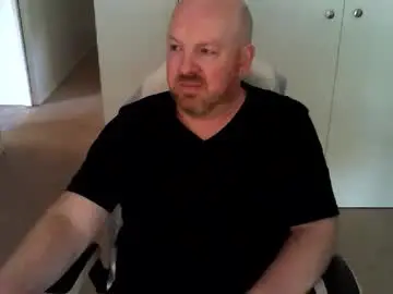 Chaturbate Live Sex Cam of kiwiben45
