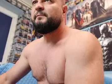 Chaturbate Live Porn of muscular_bear