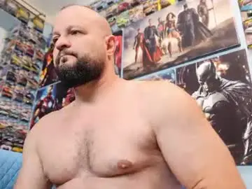 Chaturbate Live Sex Cam of muscular_bear
