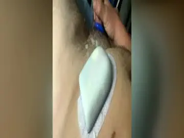 Chaturbate Live Sex Cam of femalebodyinspectorjmann1990